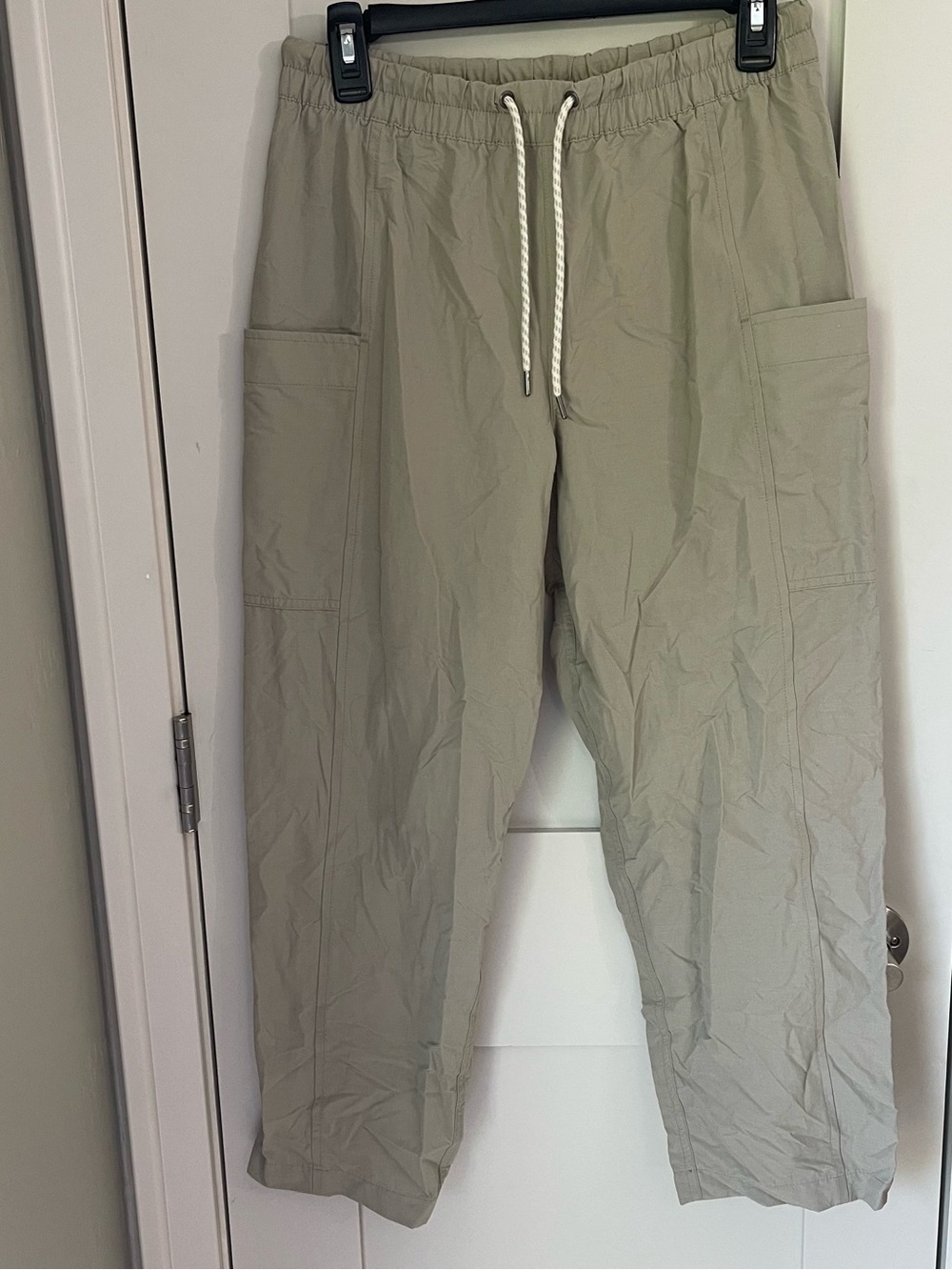 Vuori Women's Ripstop Pants Hiking Tan Beige Size Small Cargo Baggie